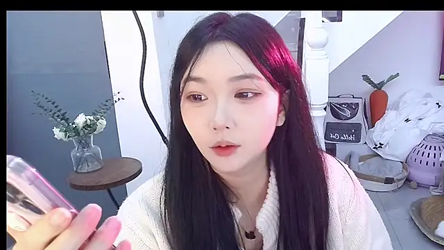 Snapshot of Miao-Maimiao chatting on December 18, 2025, 12:55 pm Miao-Maimiao online show from December 18, 2025, 12:55 pm