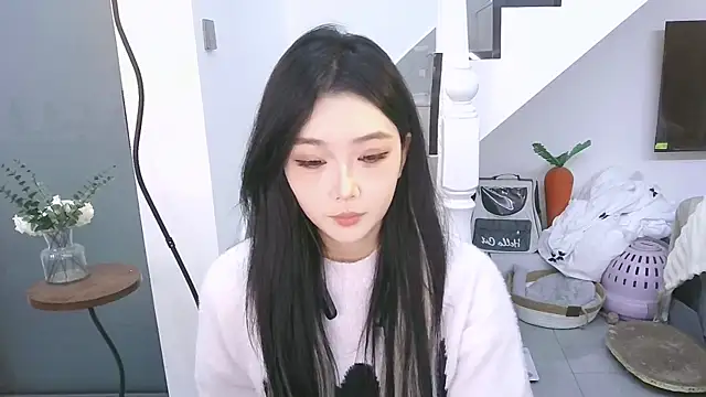 Snapshot of Miao-Maimiao chatting on December 19, 2025, 12:56 pm Miao-Maimiao online show from December 19, 2025, 12:56 pm