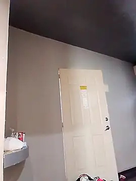 Snapshot of transreyna chatting on February 21, 2025, 3:32 pm transreyna online show from February 21, 2025, 3:32 pm