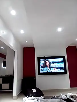 Snapshot of transreyna chatting on March 1, 2025, 7:48 pm transreyna online show from March 1, 2025, 7:48 pm