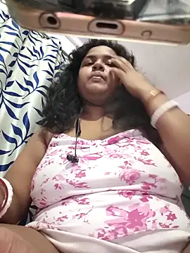 Deborbhavi222 online show from May 12, 2026, 9:56 pm