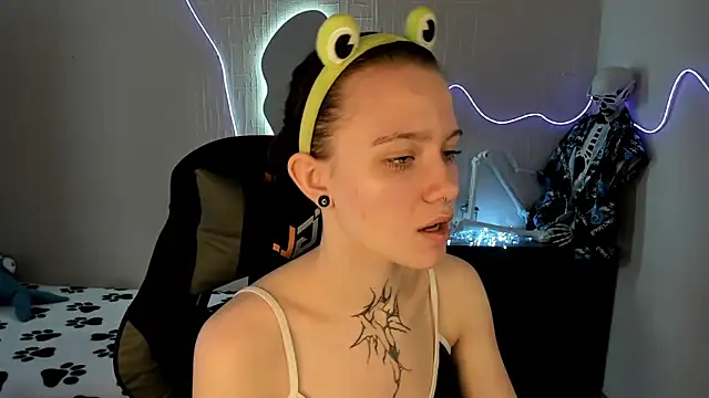 Snapshot of Elastikisss chatting on April 4, 2026, 4:55 am Elastikisss online show from April 4, 2026, 4:55 am