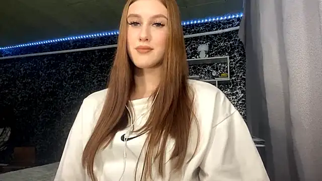 RanaBostel online show from September 24, 2025, 8:12 pm