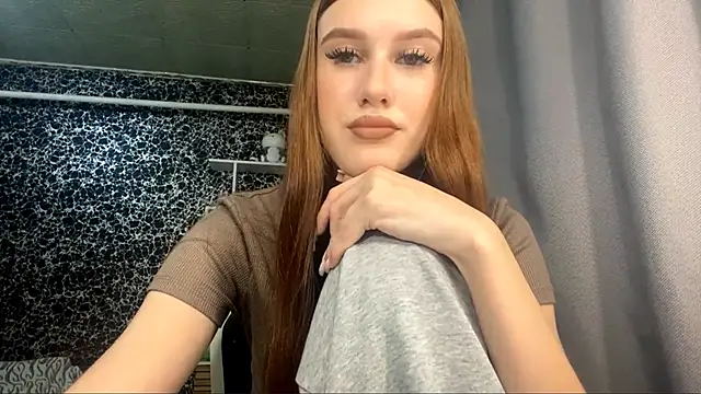 RanaBostel online show from October 5, 2025, 8:07 pm