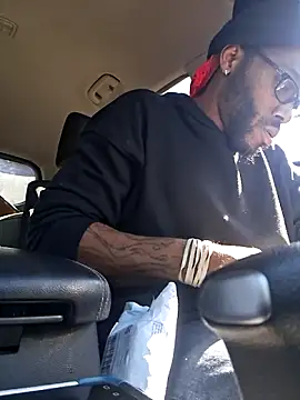 214KingLonggg online show from February 4, 2026, 6:03 pm