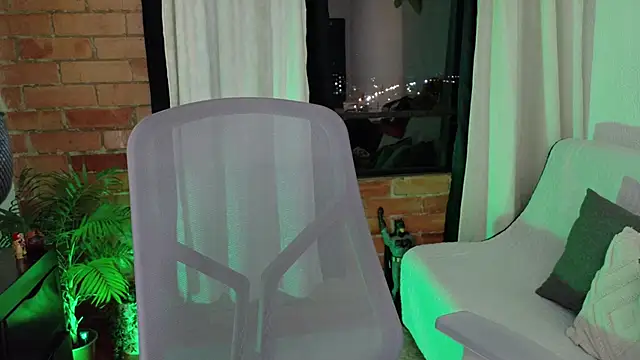 Chubby Licius online show from April 14, 2026, 11:44 pm