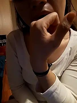 Suny babyy online show from April 8, 2026, 3:28 am