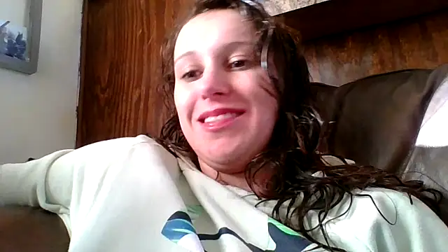 brunettebabexo3 online show from December 16, 2025, 2:00 pm