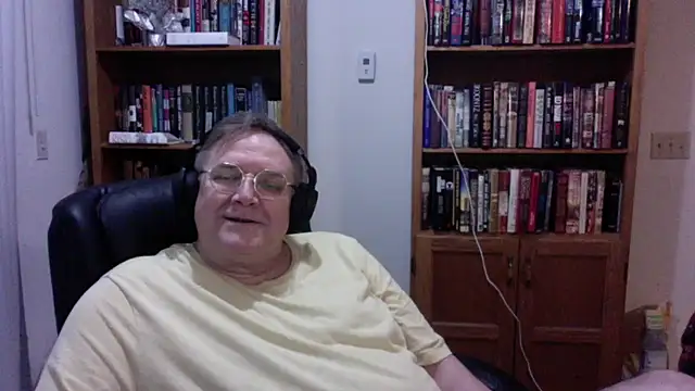 Vinyl22xh online show from June 22, 2026, 2:57 am