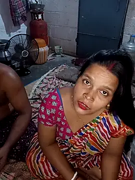 Snapshot of reya743 chatting on September 24, 2025, 4:10 pm reya743 online show from September 24, 2025, 4:10 pm