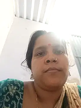 Snapshot of reya743 chatting on October 7, 2025, 8:33 am reya743 online show from October 7, 2025, 8:33 am