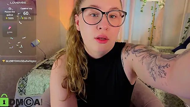 Snapshot of Elsie_Cutties chatting on June 21, 2026, 1:08 am Elsie Cutties online show from June 21, 2026, 1:08 am