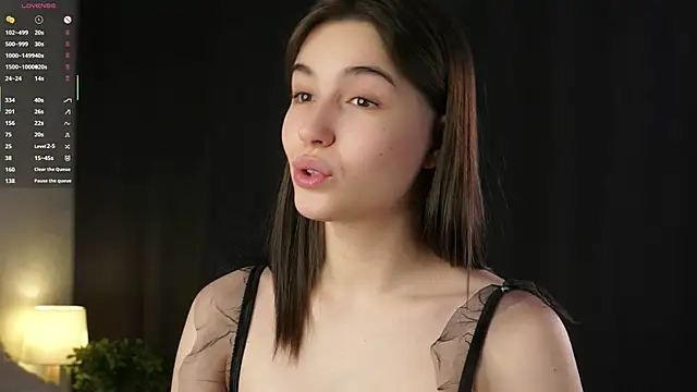 LettySlovacek online show from April 14, 2026, 2:39 am