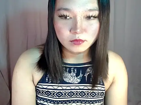 Eyes-on-me online show from October 26, 2025, 8:59 pm