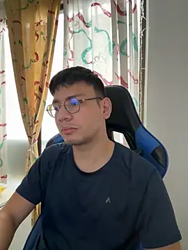 Snapshot of marcuswildx chatting on December 4, 2025, 12:03 pm marcuswildx online show from December 4, 2025, 12:03 pm