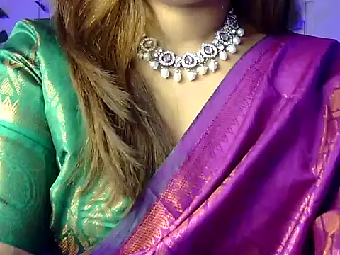 Aaliya02 online show from February 9, 2026, 3:21 am