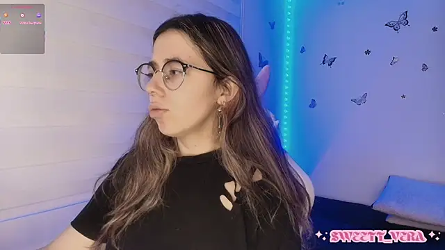 Snapshot of sweettvera chatting on October 23, 2025, 10:03 am sweettvera online show from October 23, 2025, 10:03 am
