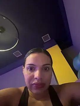 Anavalle online show from February 2, 2026, 7:23 pm