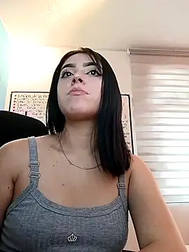 Zafira  online show from November 21, 2025, 5:44 pm