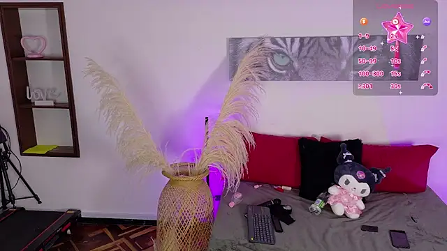 Zafira  online show from February 26, 2026, 10:03 am