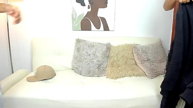 Snapshot of Tinygiirls chatting on September 27, 2025, 12:59 am Tinygiirls online show from September 27, 2025, 12:59 am