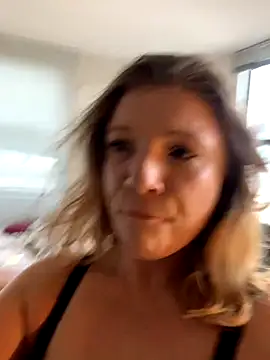 Snapshot of Seturselfonfire chatting on September 30, 2025, 10:15 pm Seturselfonfire online show from September 30, 2025, 10:15 pm