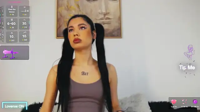 luluubloomm online show from April 9, 2026, 8:09 am