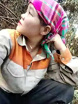 Meomeo-meo online show from November 27, 2025, 2:13 am