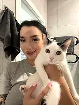 kiss Lissa online show from October 28, 2025, 9:46 am