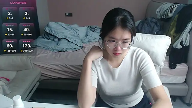 redrose520 online show from November 16, 2025, 11:38 am