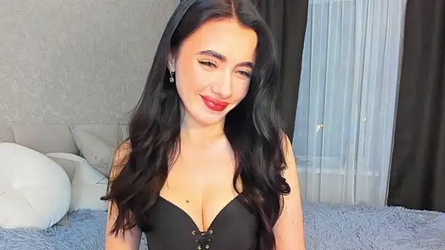 Snapshot of Milla_Moore chatting on October 18, 2025, 5:14 pm Milla Moore online show from October 18, 2025, 5:14 pm