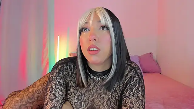 emily  walker online show from May 15, 2026, 11:45 pm