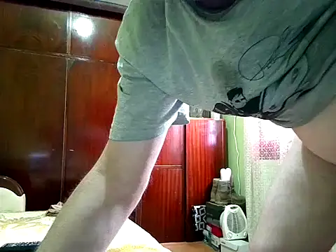 Snapshot of rockos1976 chatting on October 18, 2025, 1:12 pm rockos1976 online show from October 18, 2025, 1:12 pm