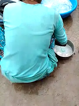 Snapshot of ARTIR1 chatting on October 30, 2025, 4:14 am ARTIR1 online show from October 30, 2025, 4:14 am