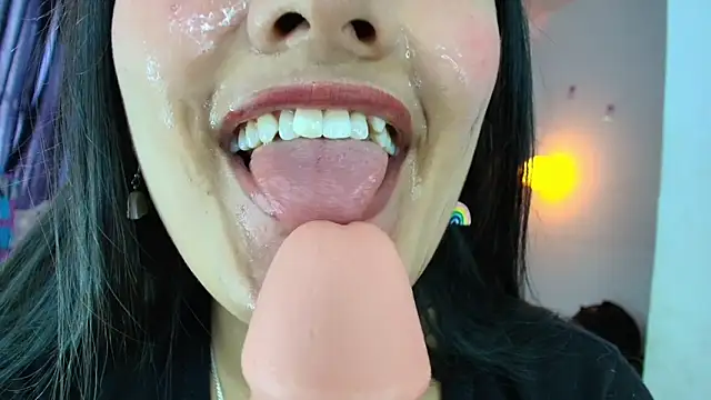 Hinata 21  online show from March 19, 2026, 9:08 pm