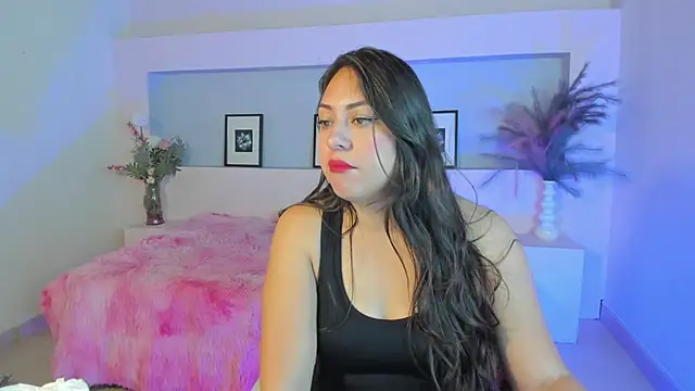 Snapshot of ZaraRosse7 chatting on October 13, 2025, 11:43 am ZaraRosse7 online show from October 13, 2025, 11:43 am