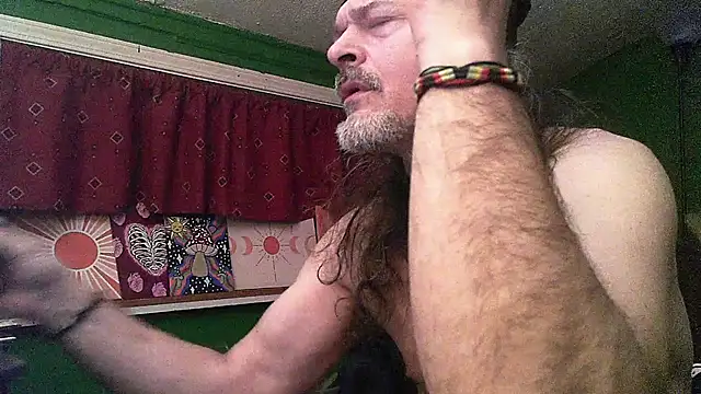 HippieDad333 online show from April 3, 2026, 4:54 am