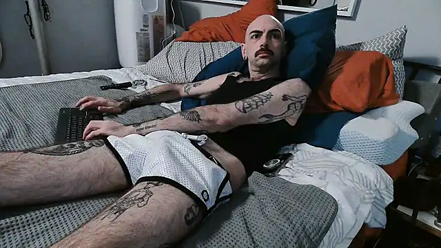 Snapshot of hungbot chatting on October 7, 2025, 6:21 am hungbot online show from October 7, 2025, 6:21 am