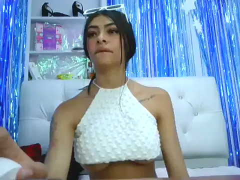 Snapshot of laylahotl chatting on October 2, 2025, 4:14 pm laylahotl online show from October 2, 2025, 4:14 pm