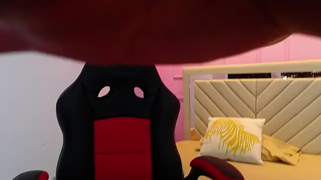 ALAHIACRUZ1 online show from October 2, 2025, 12:23 pm