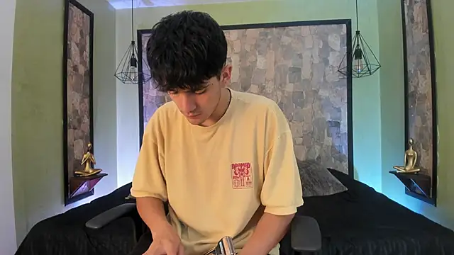 Snapshot of Axel_Draven chatting on February 5, 2026, 12:21 pm Axel Draven online show from February 5, 2026, 12:21 pm