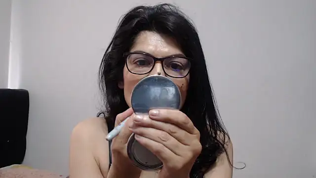 abrilsex23 online show from November 25, 2025, 2:39 pm