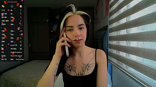 Kittyross online show from November 20, 2025, 2:39 pm