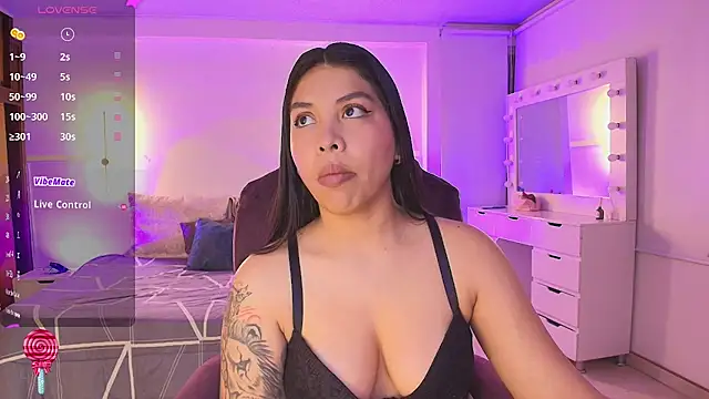 kloe28 online show from April 6, 2026, 3:37 am