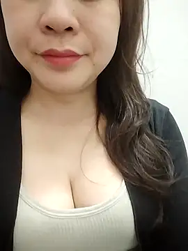 Girl Shy2000 online show from March 5, 2026, 10:17 pm