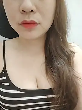 Snapshot of Girl_Shy2000 chatting on May 19, 2026, 8:59 pm Girl Shy2000 online show from May 19, 2026, 8:59 pm
