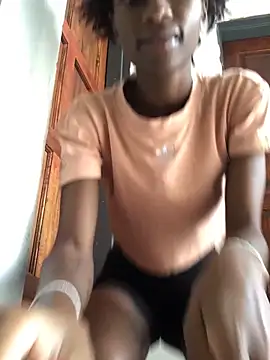 Caramel102004 online show from April 9, 2026, 10:09 am