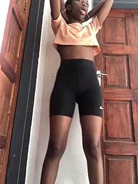 Caramel102004 online show from April 10, 2026, 11:15 am