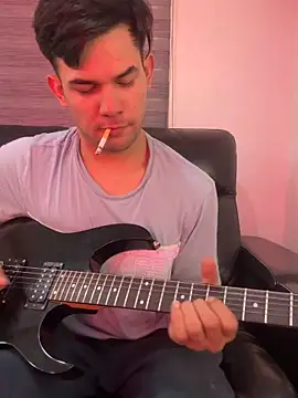 Snapshot of Moisesjrtapia chatting on February 25, 2026, 9:13 pm Moisesjrtapia online show from February 25, 2026, 9:13 pm