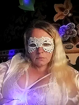 Fiona696 online show from September 25, 2025, 6:11 pm